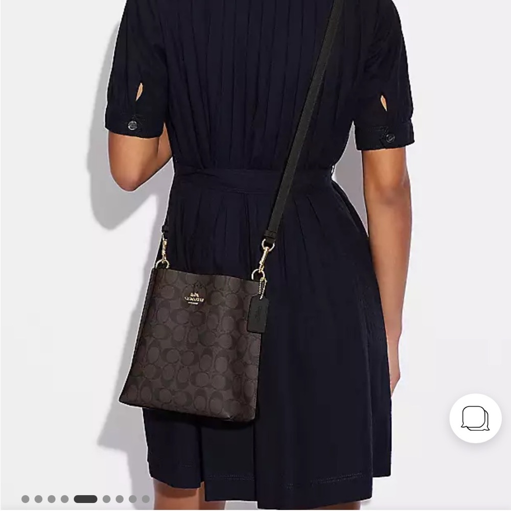 Mollie Bucket Bag 22 In Signature Canvas